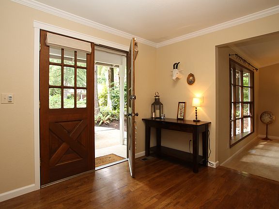 4th image of 2914 Sahalee Dr E