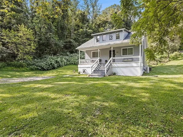 1060 Old Coal Hollow Rd, Verona, PA 15147