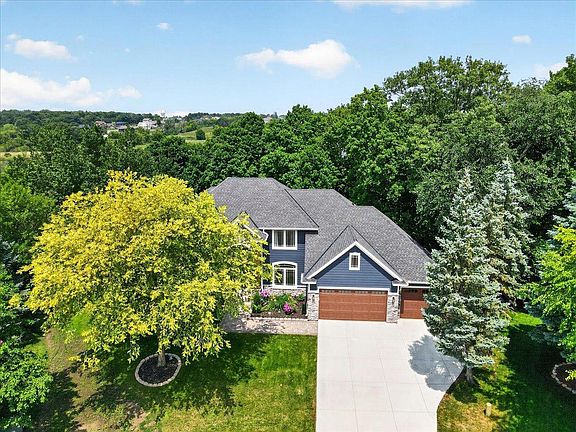 3rd image of 3122 Shady Cove Point NW