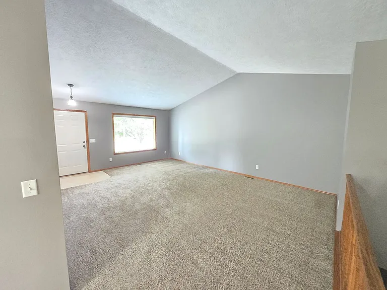 5006 S Baneberry Ave — Photo 12