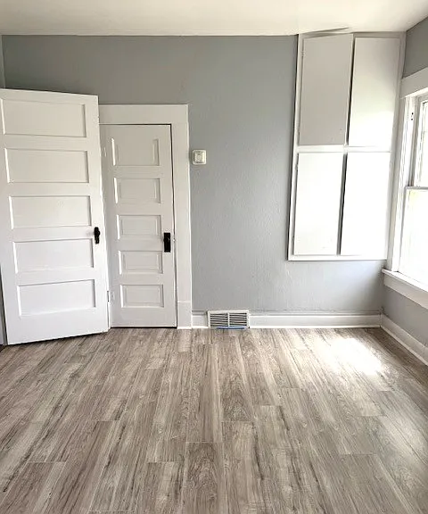 316 W Houston St — Photo 10