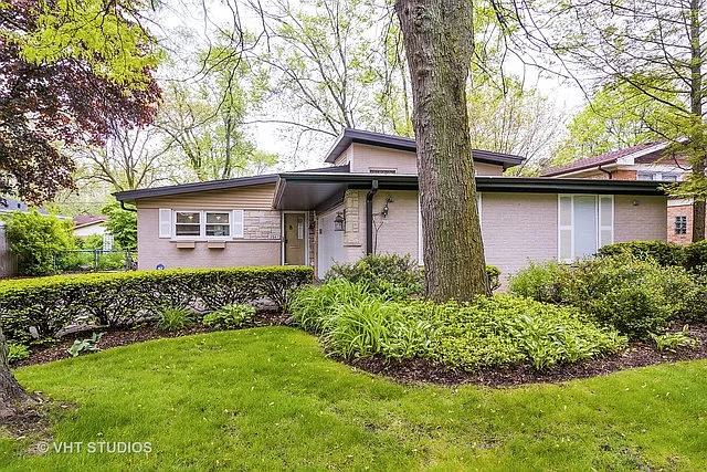 2541 Wilmette Ave photo 1