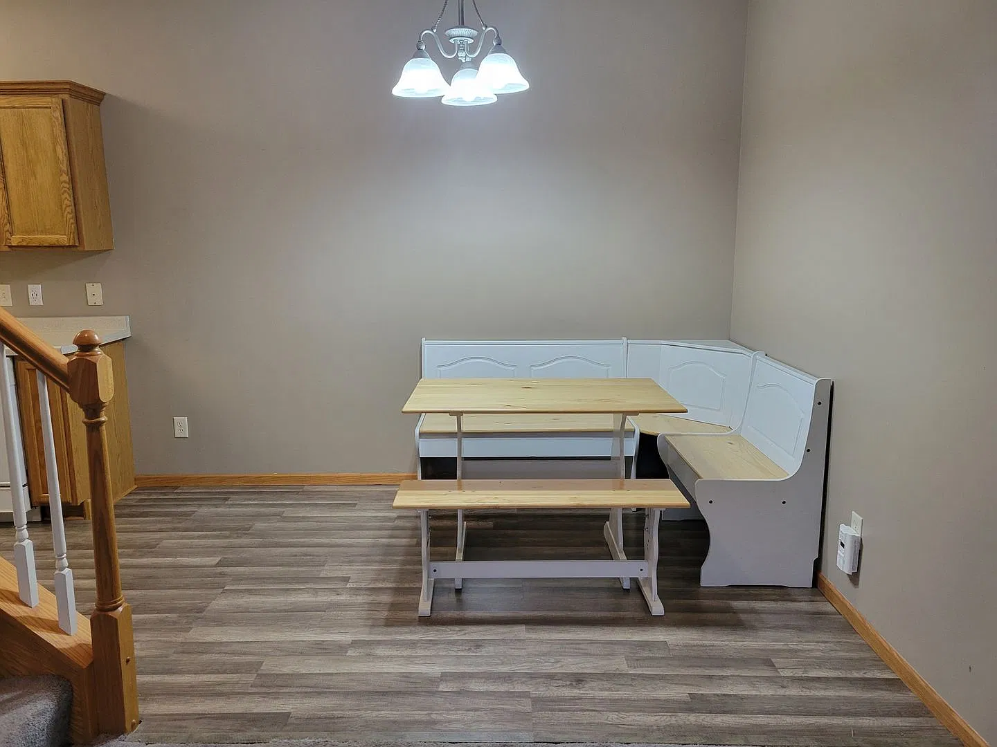 2 Level Townhouse — Photo 4