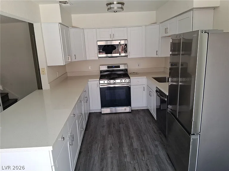 1722 E University Ave #5 — Photo 2