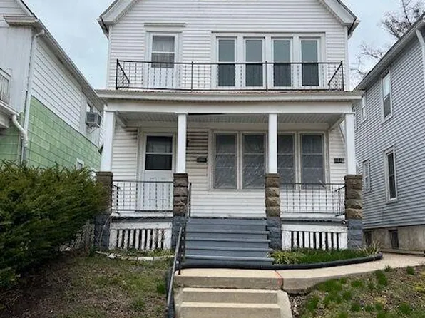 2958 North Fratney STREET, Milwaukee, WI 53212