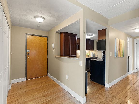 4th image of 390 Broadway APT 51