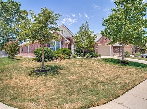 3rd image of 416 Acklington Dr