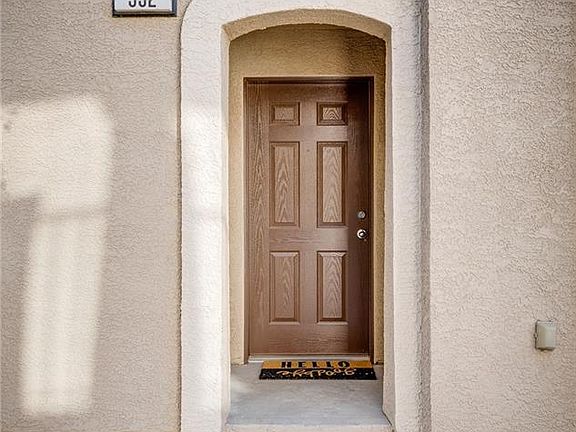 4th image of 332 Mali Heights Ct