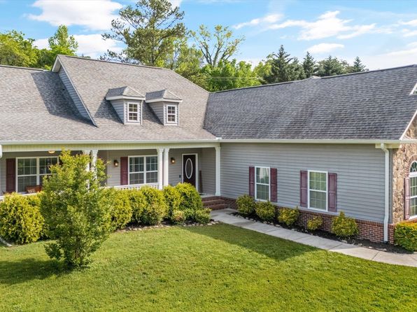 105 Cascade Ln, Oak Ridge, TN 37830