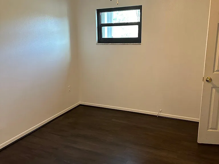 4005 Heller Rd — Photo 10