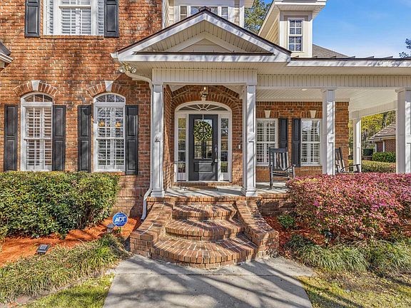 2nd image of 204 Chamberlin Dr.