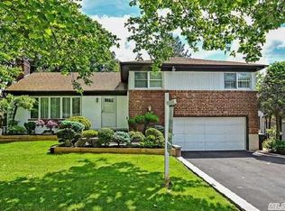 1894 Plymouth Dr, Westbury, NY 11590