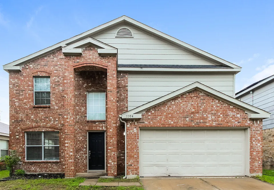 1104 Beechwood Dr