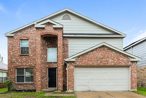 1104 Beechwood Dr Photo 1