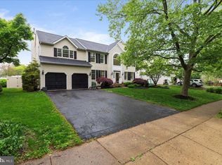 4 Steeplechase Dr, Doylestown, PA 18901