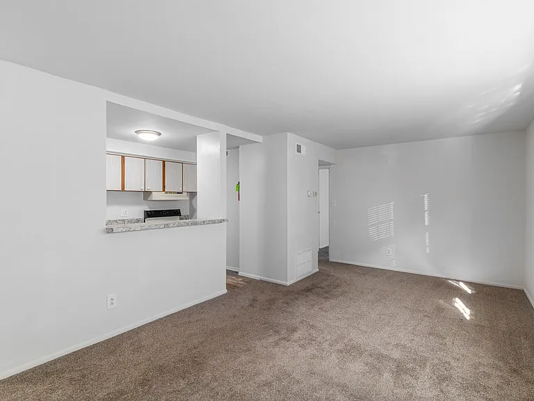 Abbey Walk Apartments — Photo 7