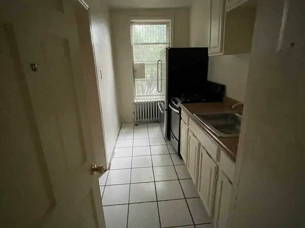 637 Greene Avenue image 10 of 10