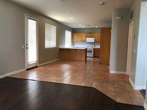 Kitchen connect to dining room and living room