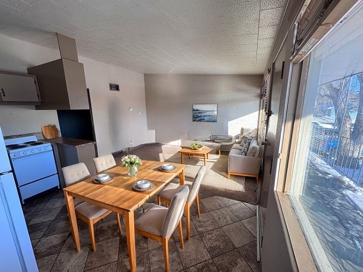 2nd image of 838 Avenue B