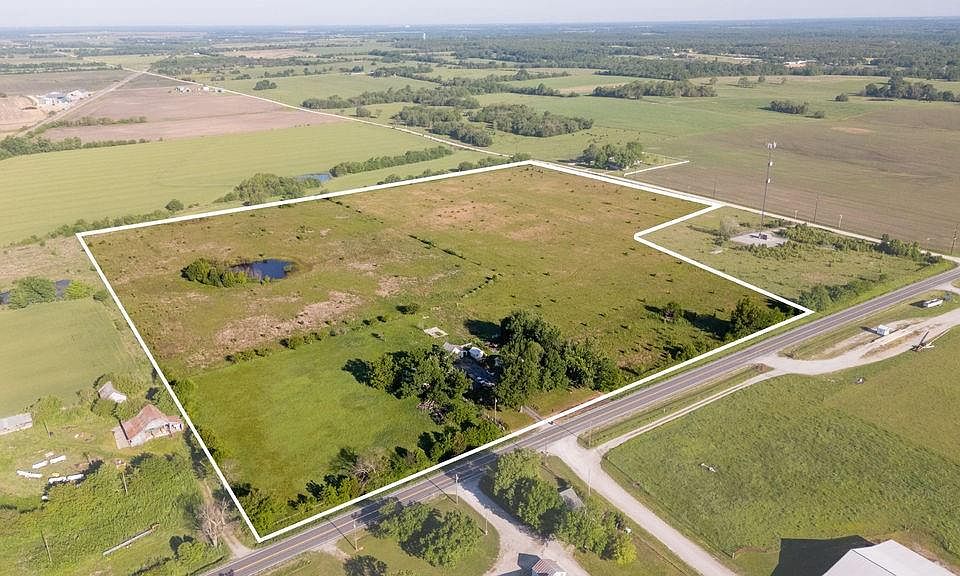 1st image of 617 S Us Highway 160