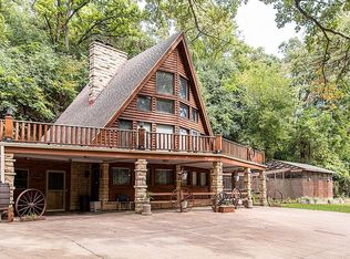 11967 Rupp Hollow Rd, Dubuque, IA 52001