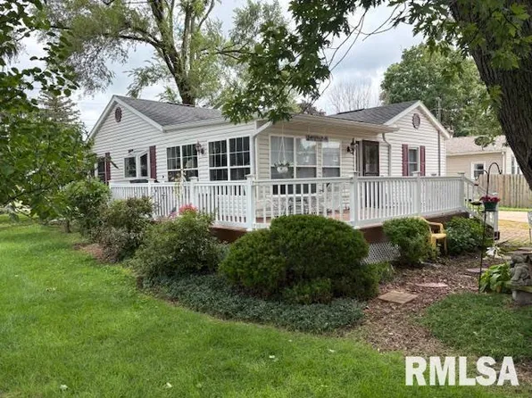 3903 26th St, Moline, IL 61265