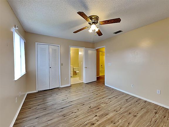 3rd image of 2758 Oak Park Way #201