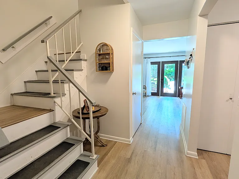 6 Gentry Ct — Photo 5