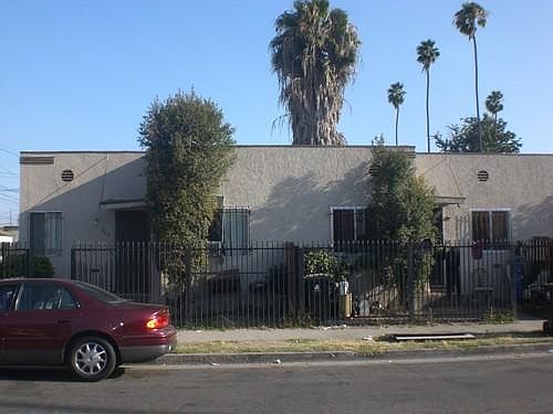 2nd image of 520 W 59th St