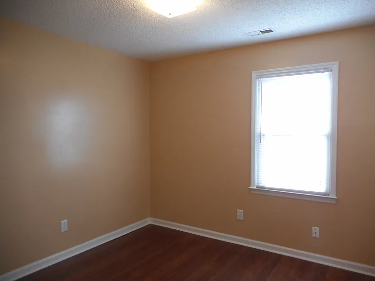 2208 Timberbrook Ln — Photo 13
