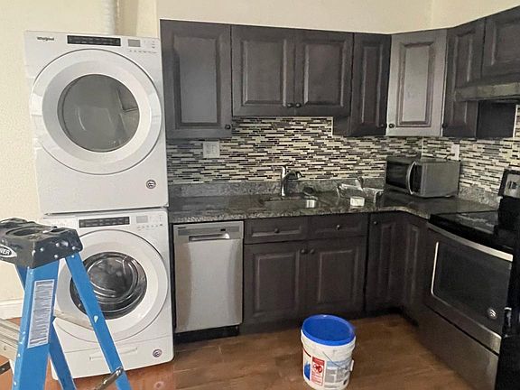 5th image of 1018 Callowhill St #1B