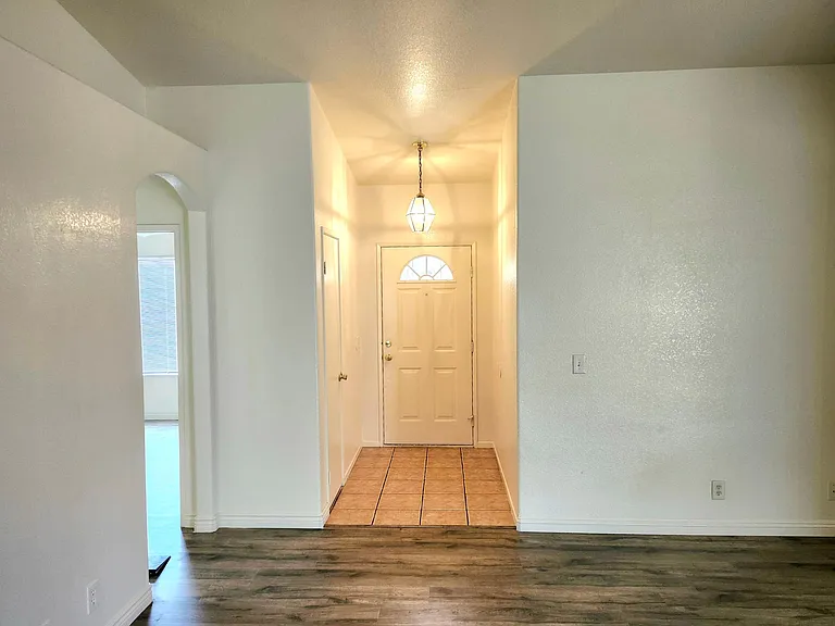 12237 Glenellen Ln — Photo 6