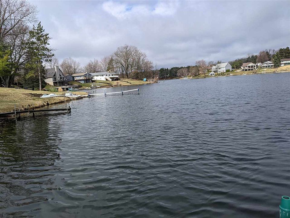 1st image of 11860 Lakeside Dr N