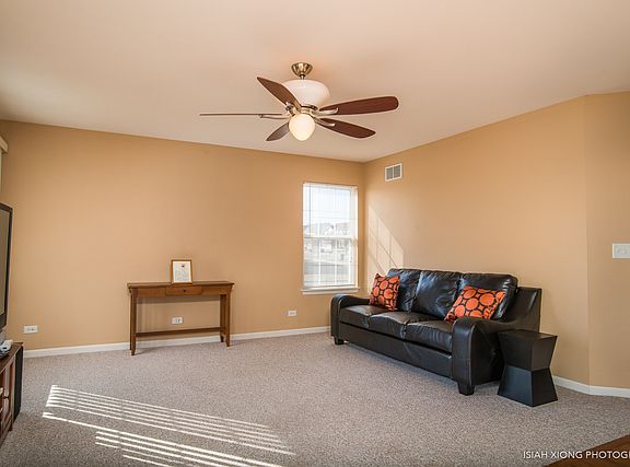 5th image of 2556 Robert Ln
