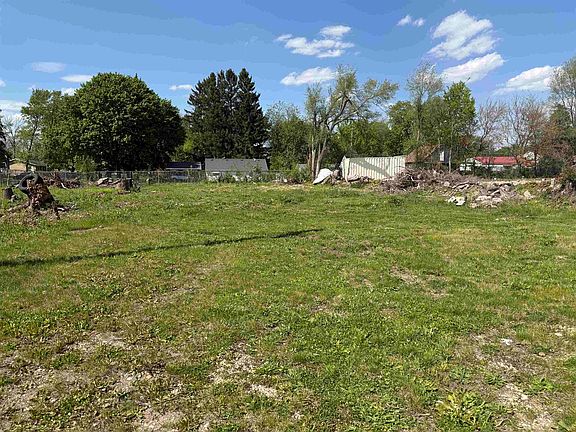 3rd image of 1465 E Bayliss Ave