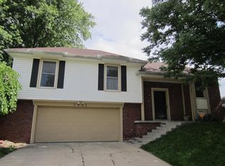 2901 Cook Rd, Saint Joseph, MO 64506