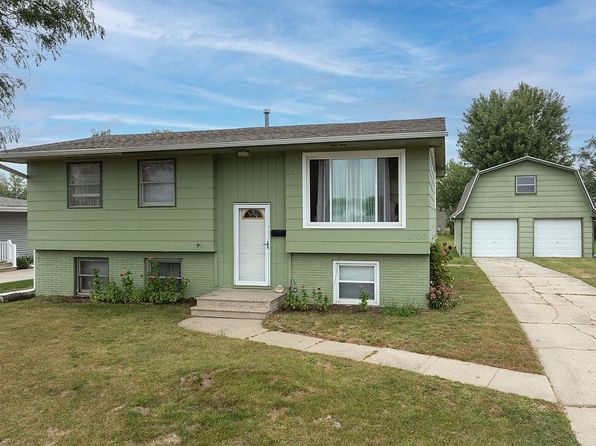 1900 Daleview Dr