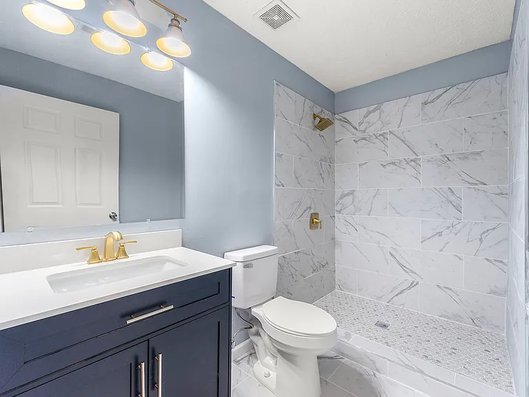3247 Fairington Dr — Photo 18