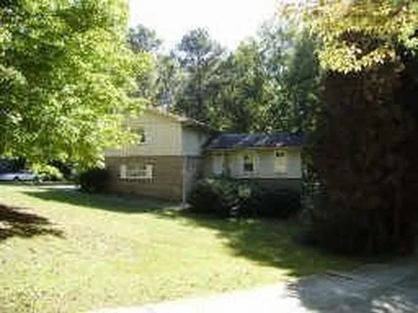 5824 Golden West Trl, Lilburn, GA 30047