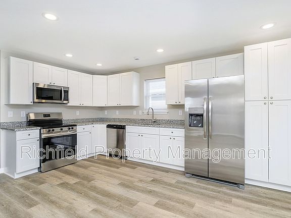 2nd image of 420 S Hamilton Ave #A
