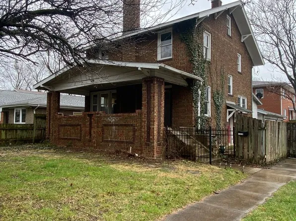 1701 Dial Ct, Springfield, IL 62704