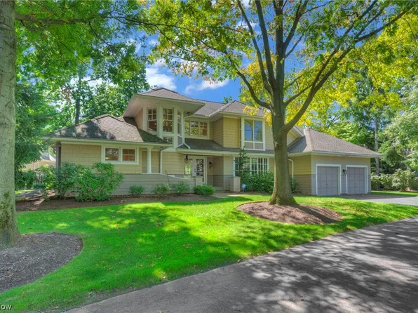 3 W Mather Ln, Bratenahl, OH 44108