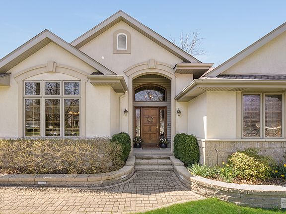 3rd image of 1805 Fox Mead Cir