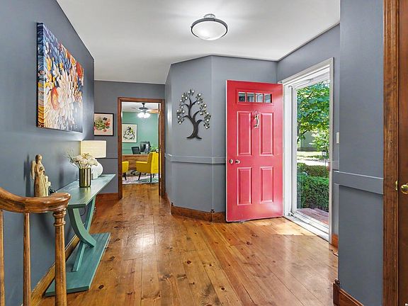 4th image of 2918 Stratford Ct