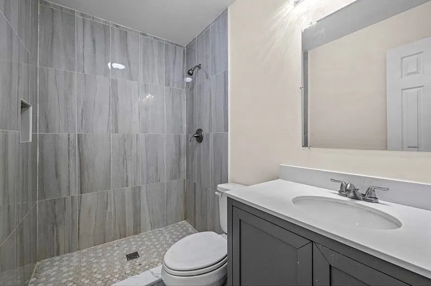 1120 Puryear St — Photo 2