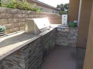 122 Felice Ct, Palm Desert, CA 92211