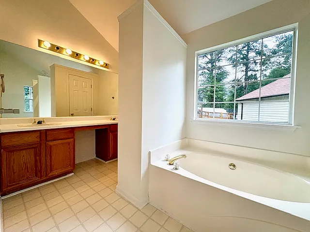 3821 Majestic Ln SW — Photo 16