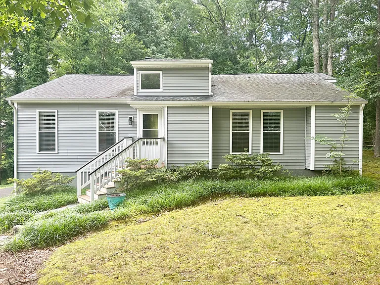 12114 Mountain Laurel Dr — Photo 2