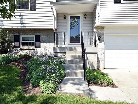 2nd image of 941 Peppercorn Pl