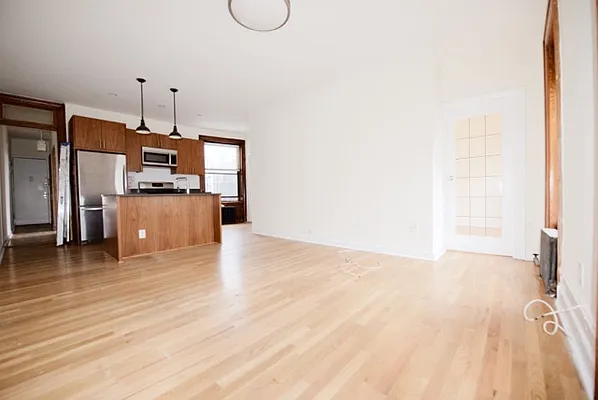 Rented by Nolita Group | media 11